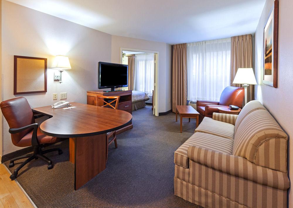 Candlewood Suites Dallas Market Center-Love Field By Ihg Exterior foto