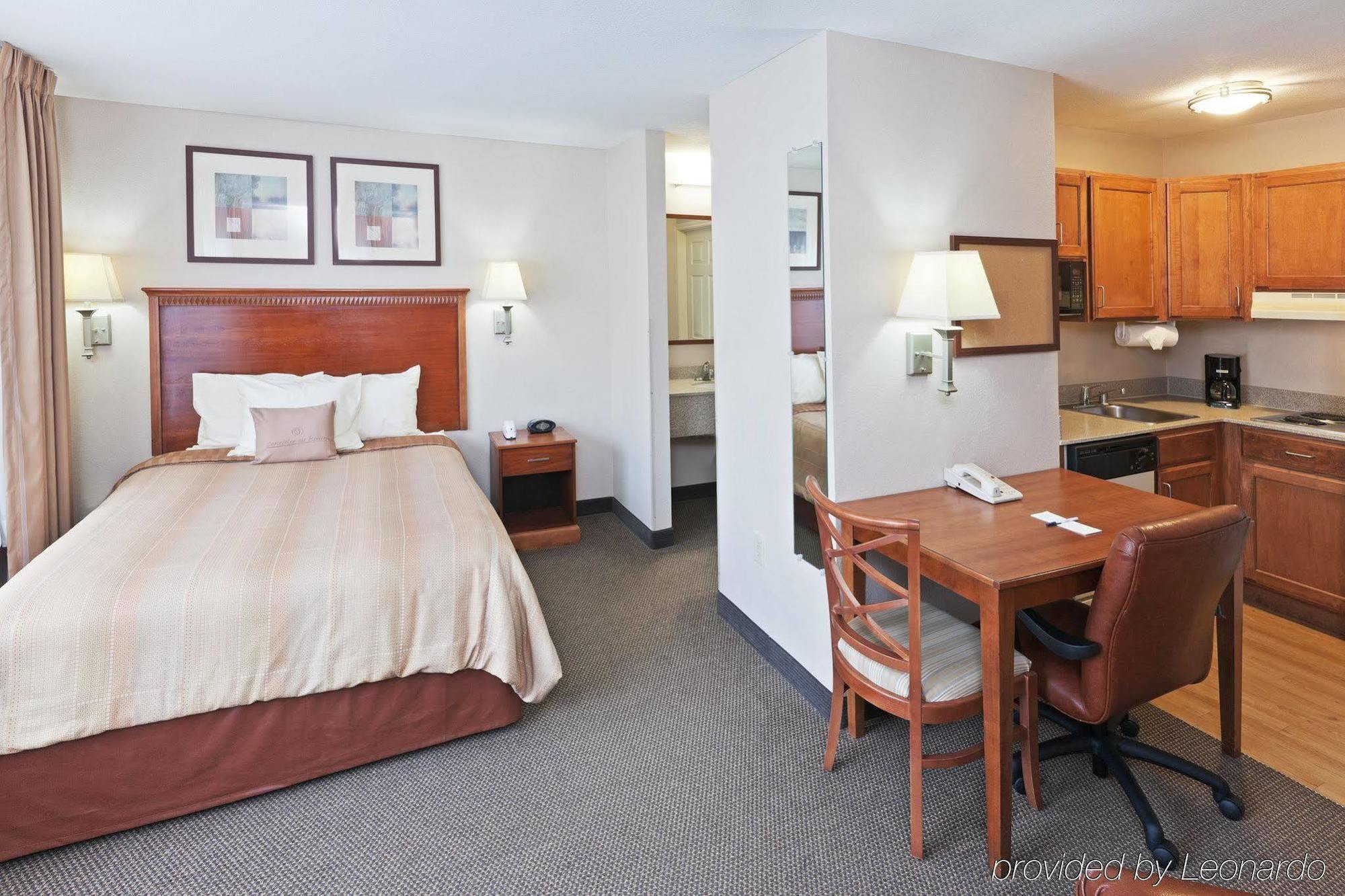 Candlewood Suites Dallas Market Center-Love Field By Ihg Exterior foto